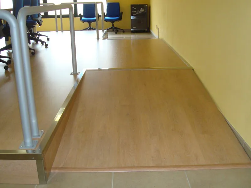 Rampa di accesso a pedana a pavimento
