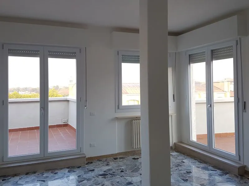 Porte e finestre in pvc bianco ad anta ribalta