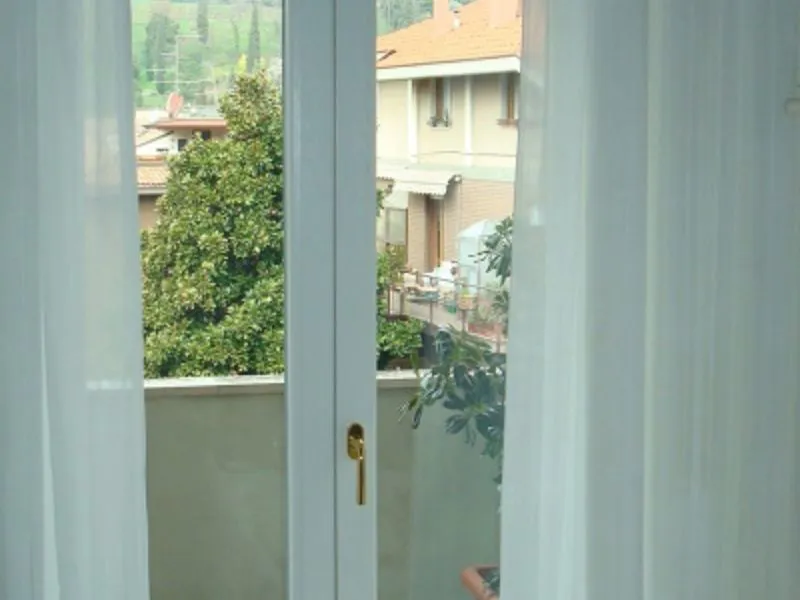 Serramento in pvc per porta 2 ante con ribalta