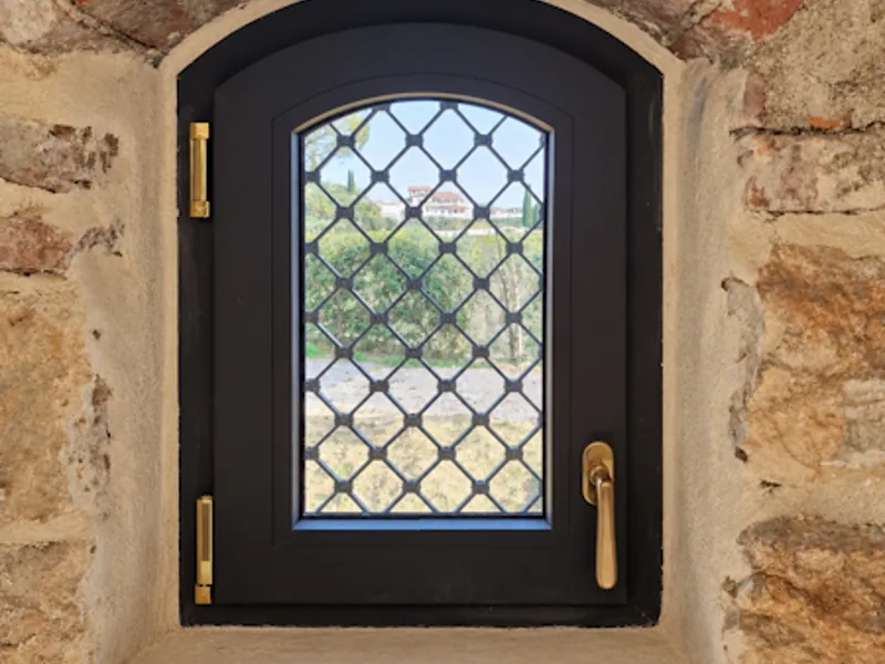 Finestra 1 anta con inferriata
