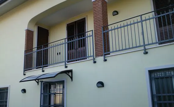 Ringhiere, inferriate, tettoia, scuri